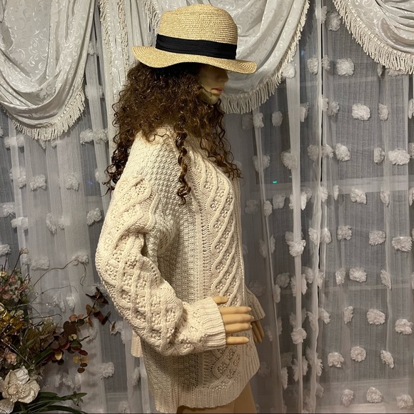 RDSTYLE Sweater - Picture 2 of 3